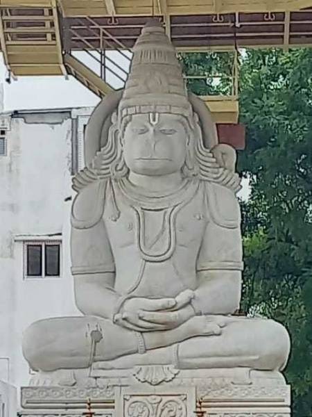  neetu-arjun-garden Temple