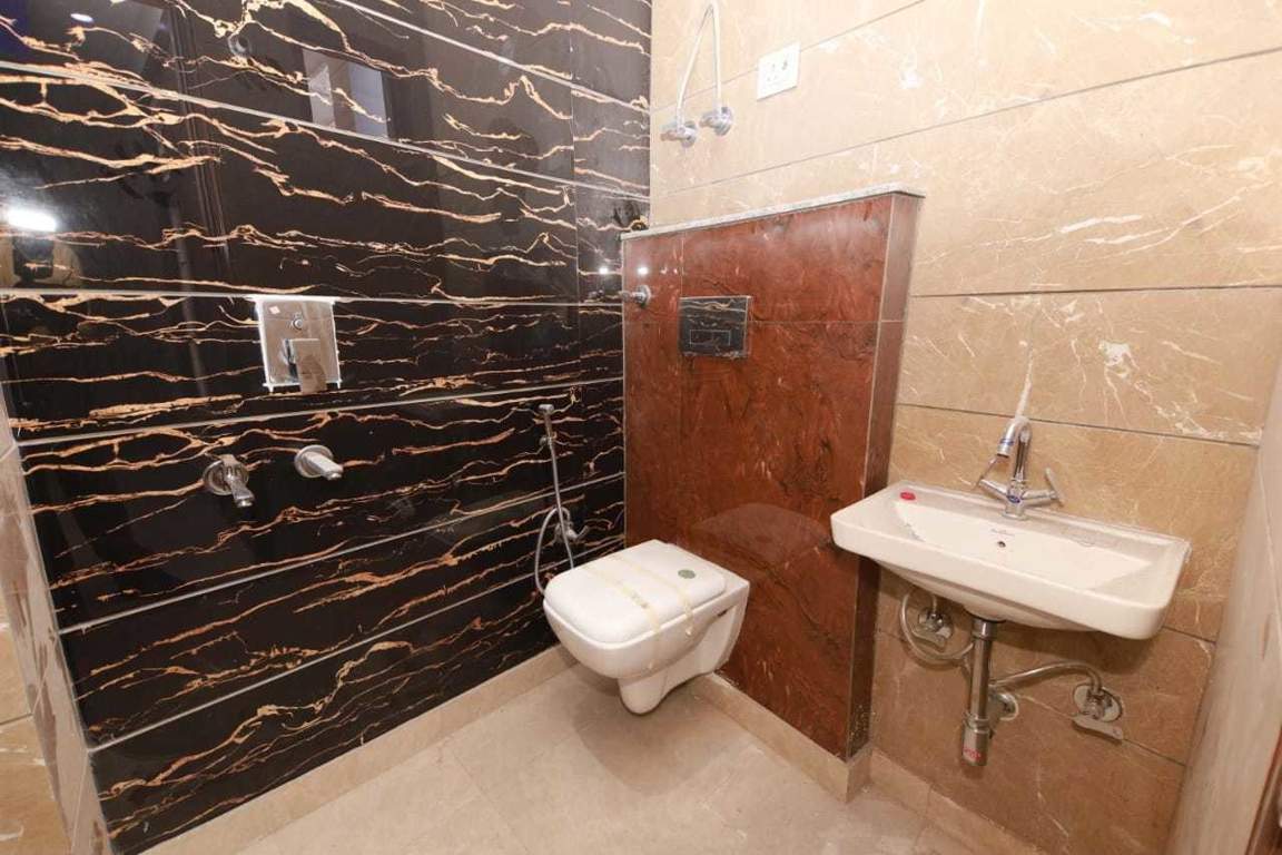  affordable homes Bathroom