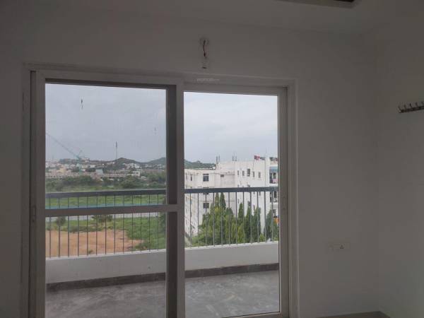  poe-tree-extention Balcony