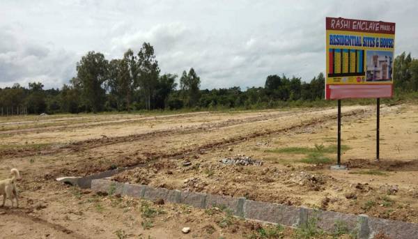  rashi-enclave-phase-6 Plot