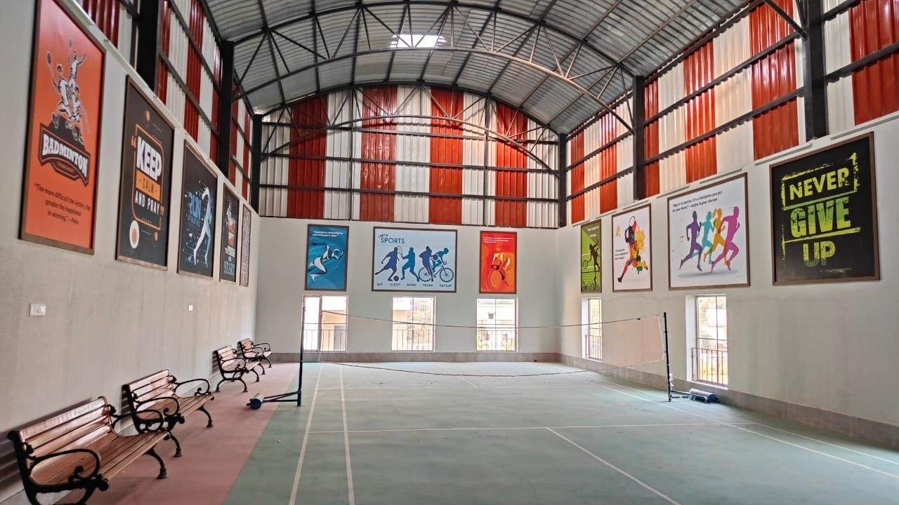  the villas Basketball Court