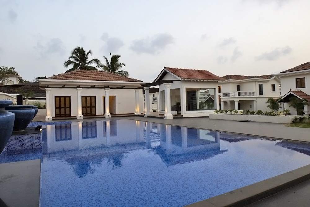 Classic Pinto Rosario Square