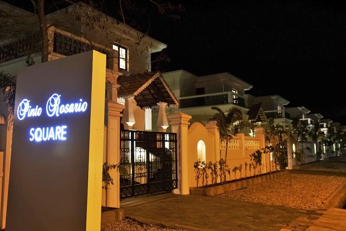 Classic Pinto Rosario Square