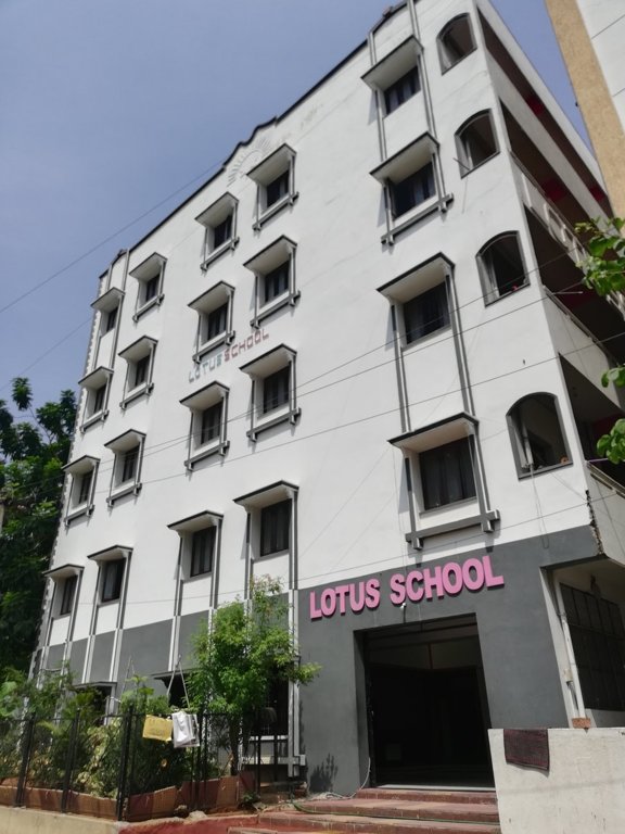 Galaxy Heights Constructions Maak Living Space Residency