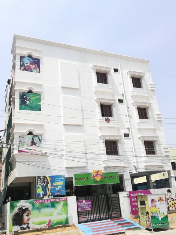 Galaxy Heights Constructions Maak Living Space Residency