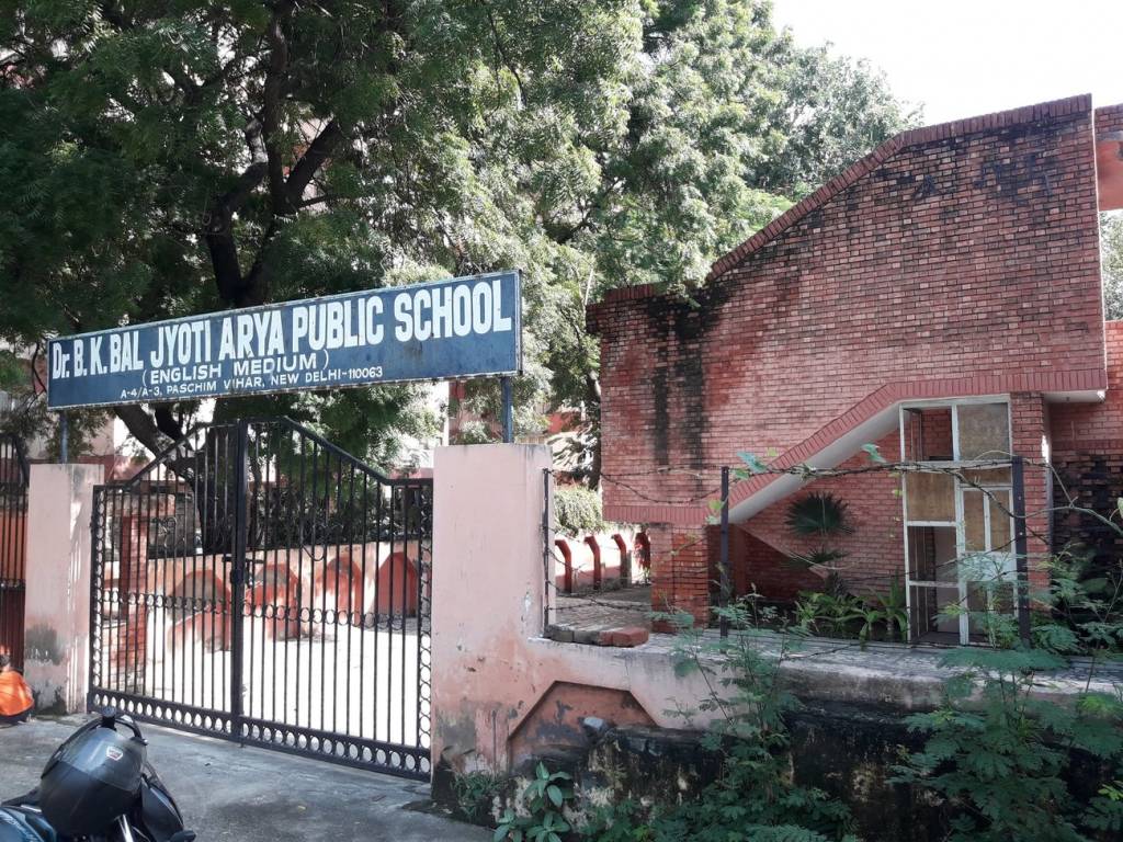 Arora Estate Arora Floors   IX