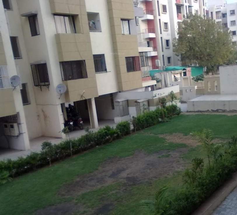  shayona tilak 2 Landscaped Gardens