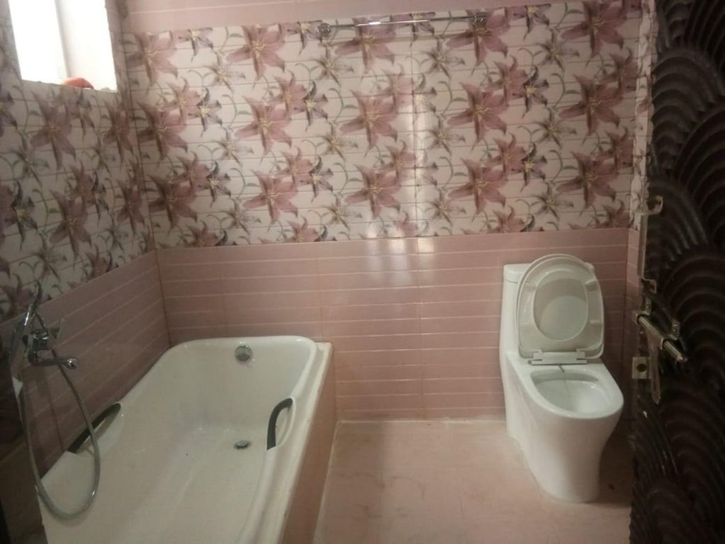  ansal pinewood villa Bathroom