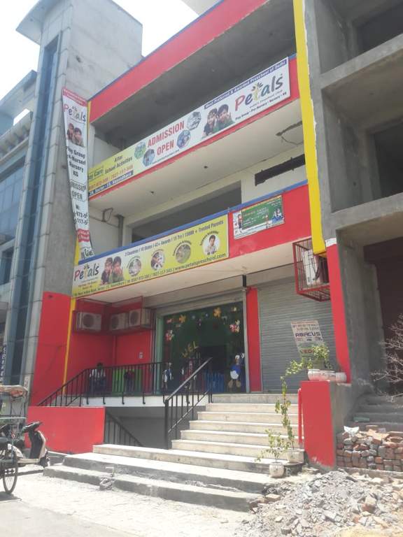 RM Real Estate RM Site 350