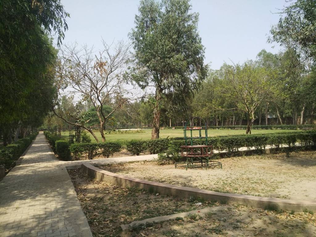 Bindra Properties Bindra Floors II