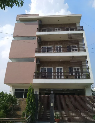 Rise Real Estate Rise Floors 7