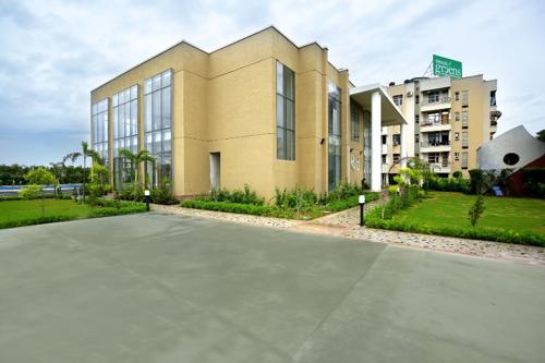  omaxe-greens-gt-4 Badminton Court