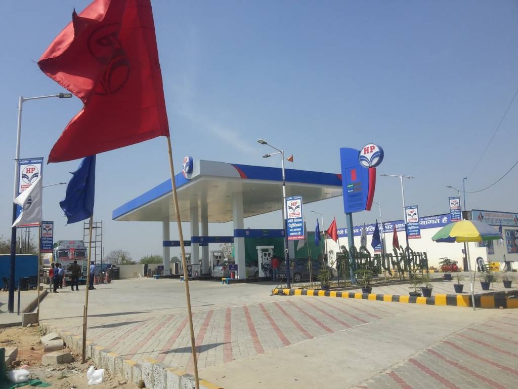 Le Solitairian Group Solitairian Paradise