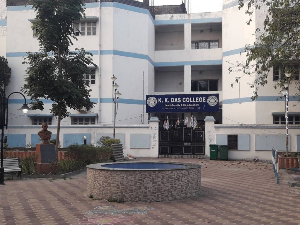 Palm Neel Silver Apartment