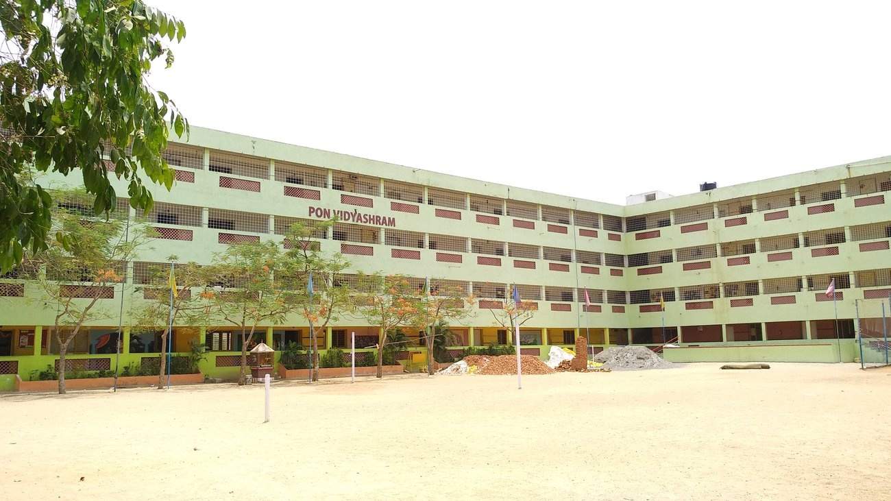 Cubes Housing Milky Cubes