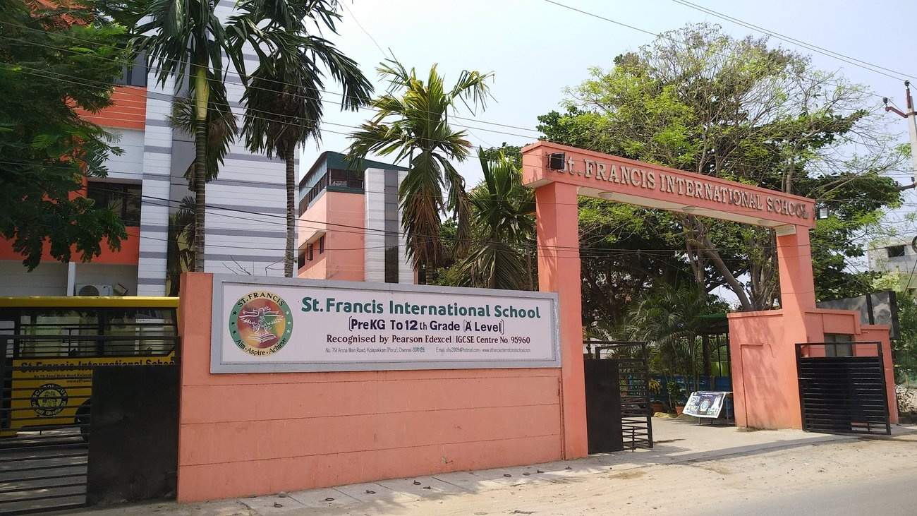 Cubes Housing Milky Cubes