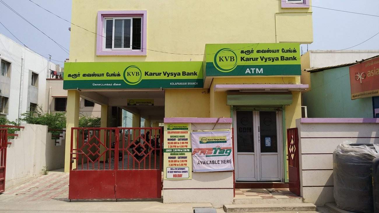 Cubes Housing Milky Cubes