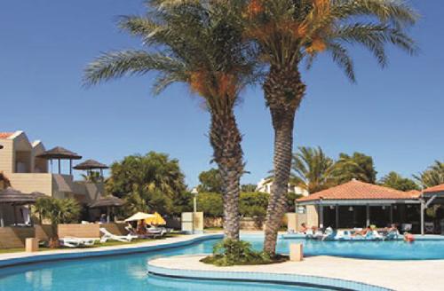  santinikekan Swimming Pool