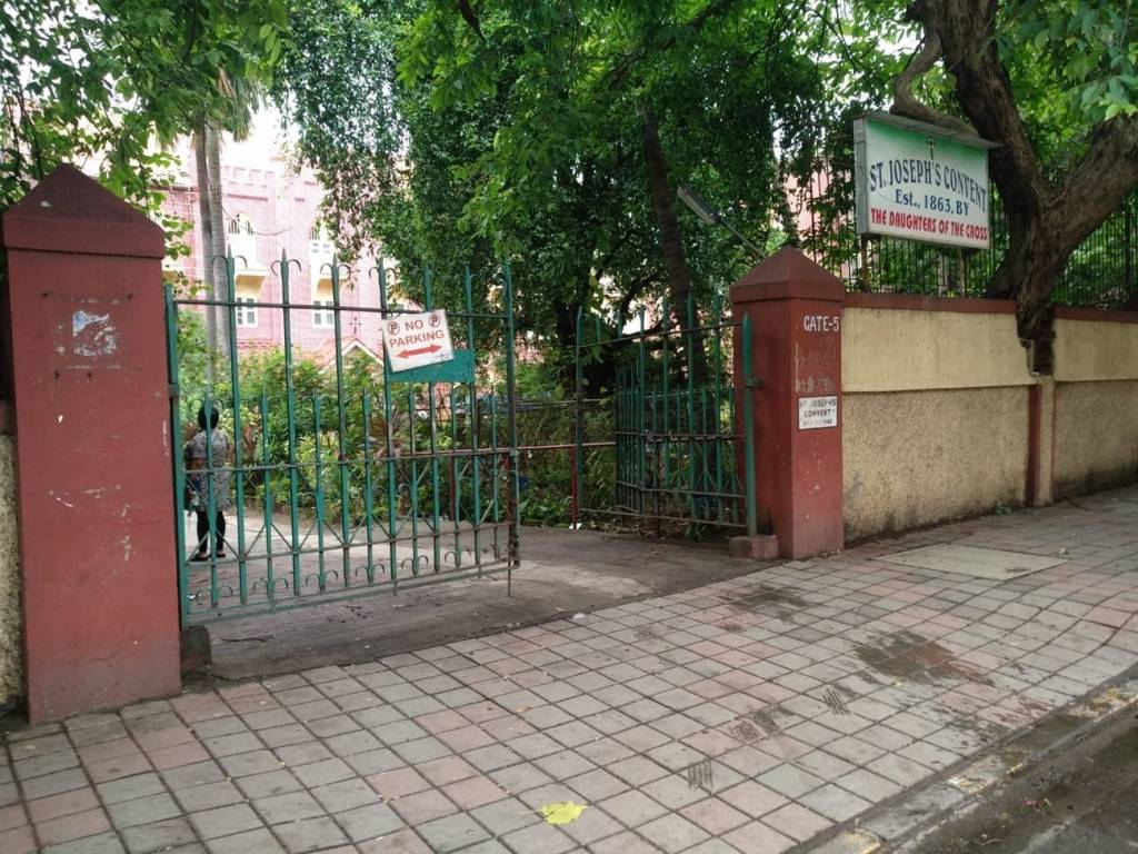 Crescent Crescent Aura