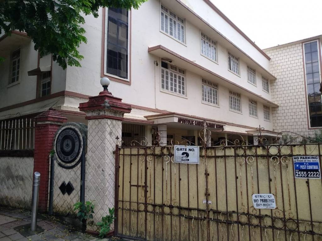 Crescent Crescent Aura