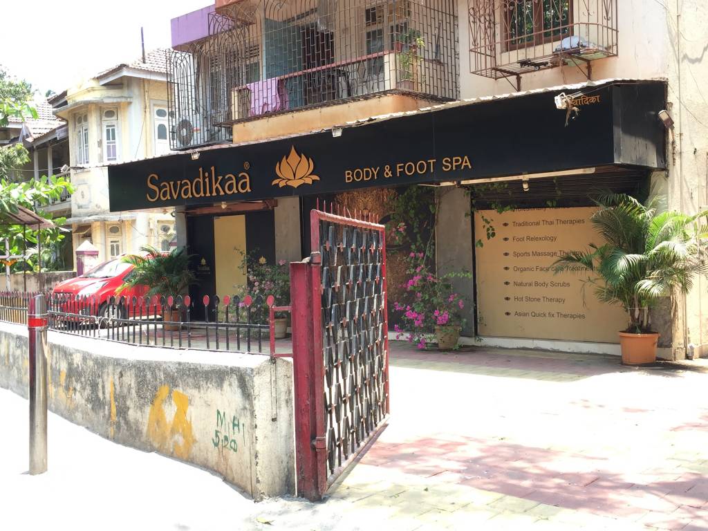 Crescent Crescent Aura