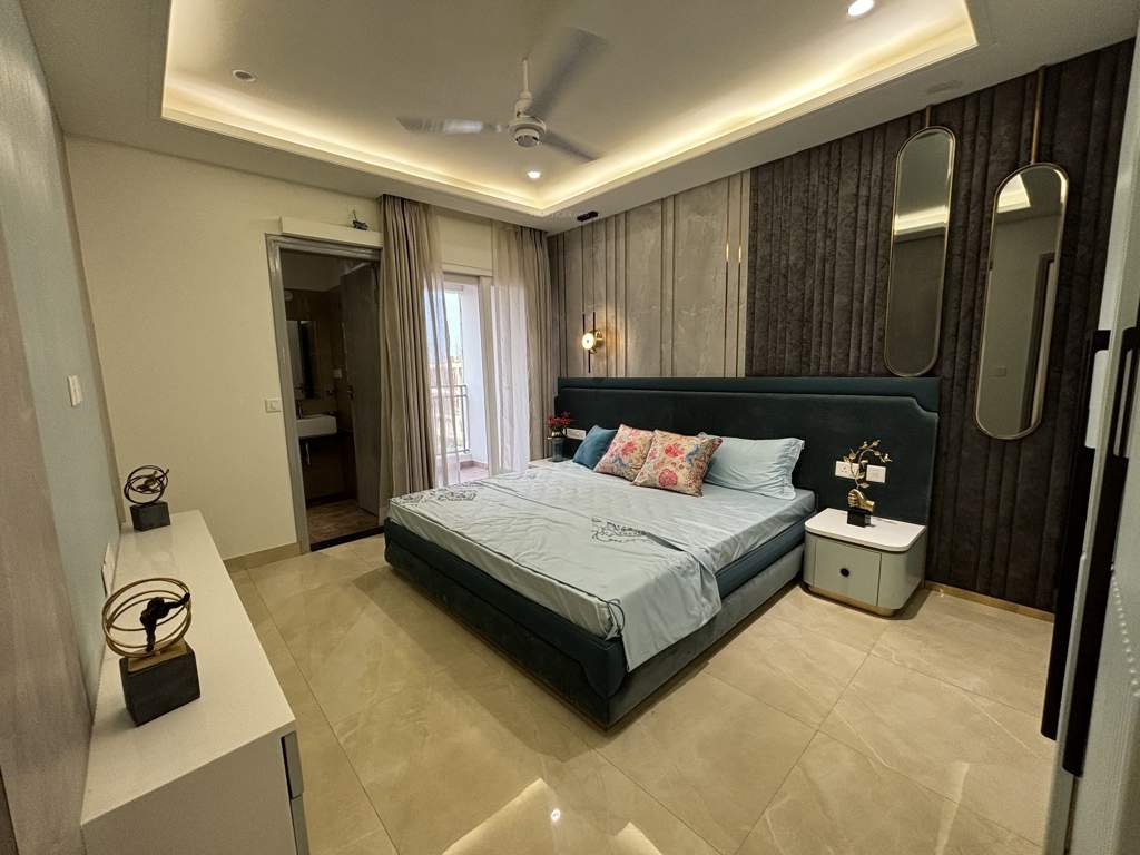  royal gravitaz Bedroom