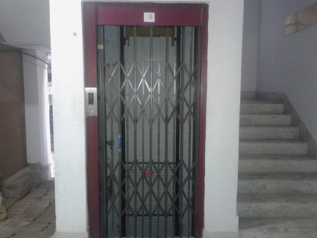  radha kunja Lift Available