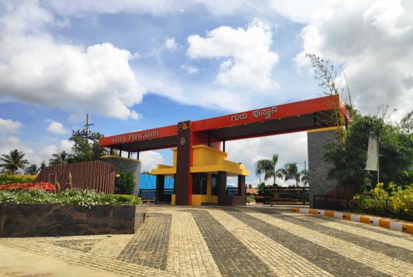 Others guru-punvaanii-eka Others