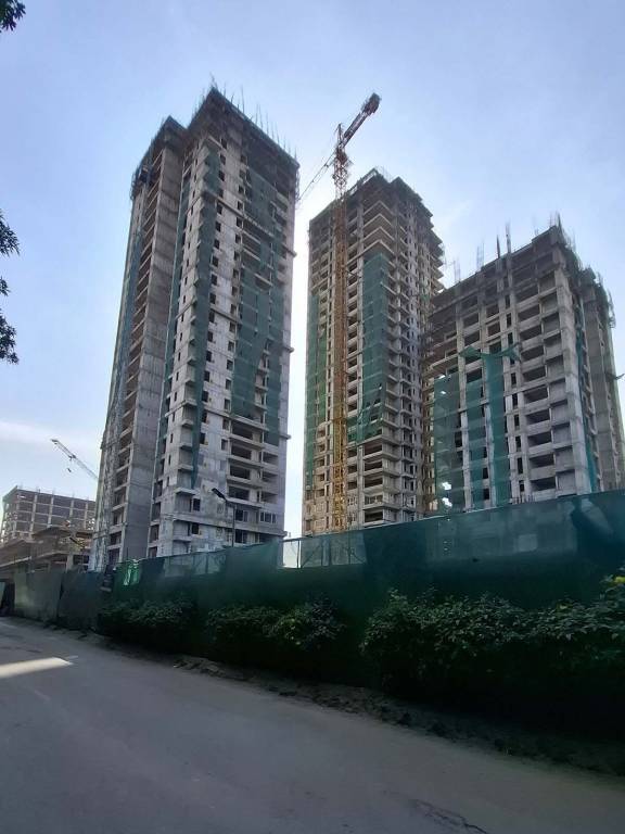 Silverglades Hightown Residences