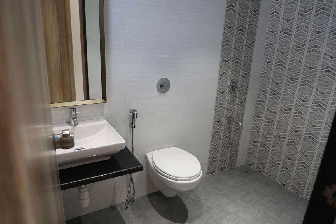 sapphire ii Bathroom
