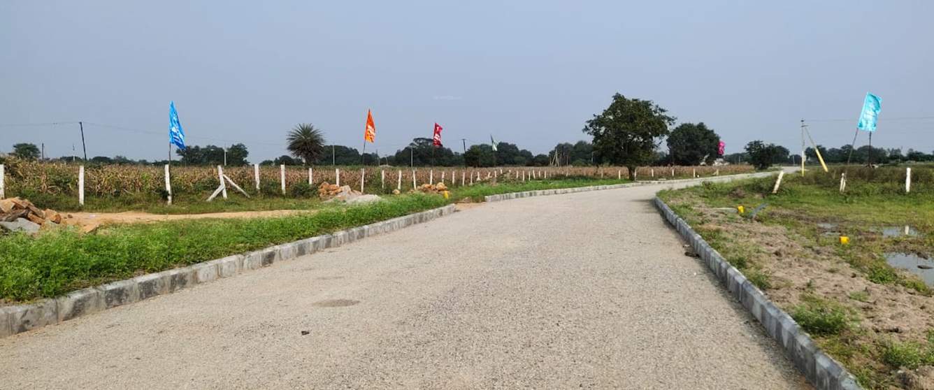  balaj gardens Plot