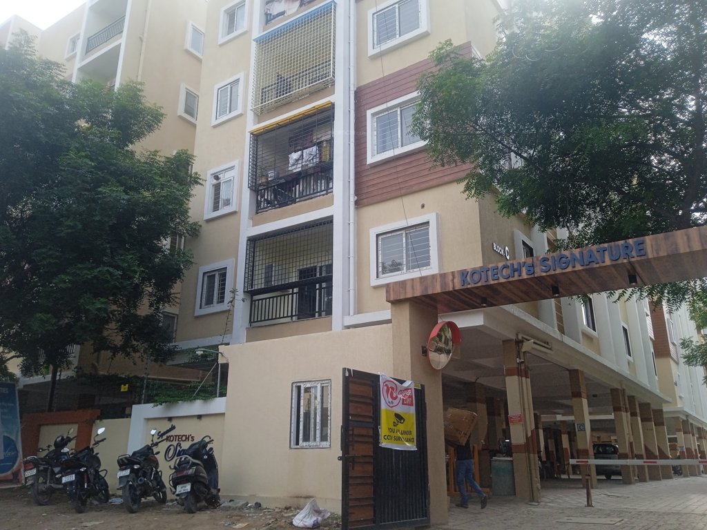  signature Gated Community