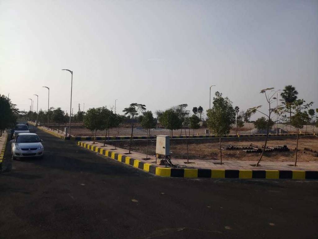  sparkle nestila Plot