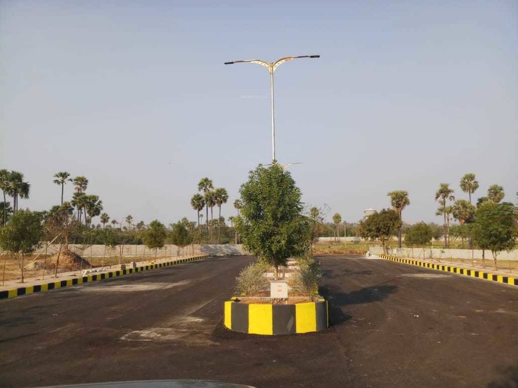  sparkle nestila Plot