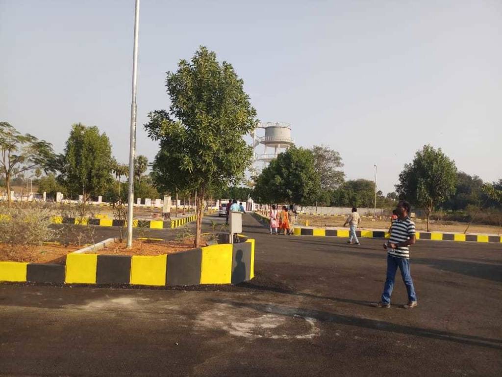  sparkle nestila Plot