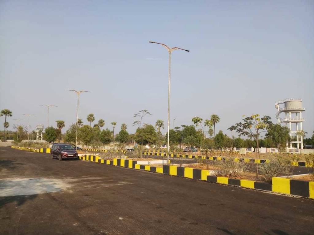  sparkle nestila Plot