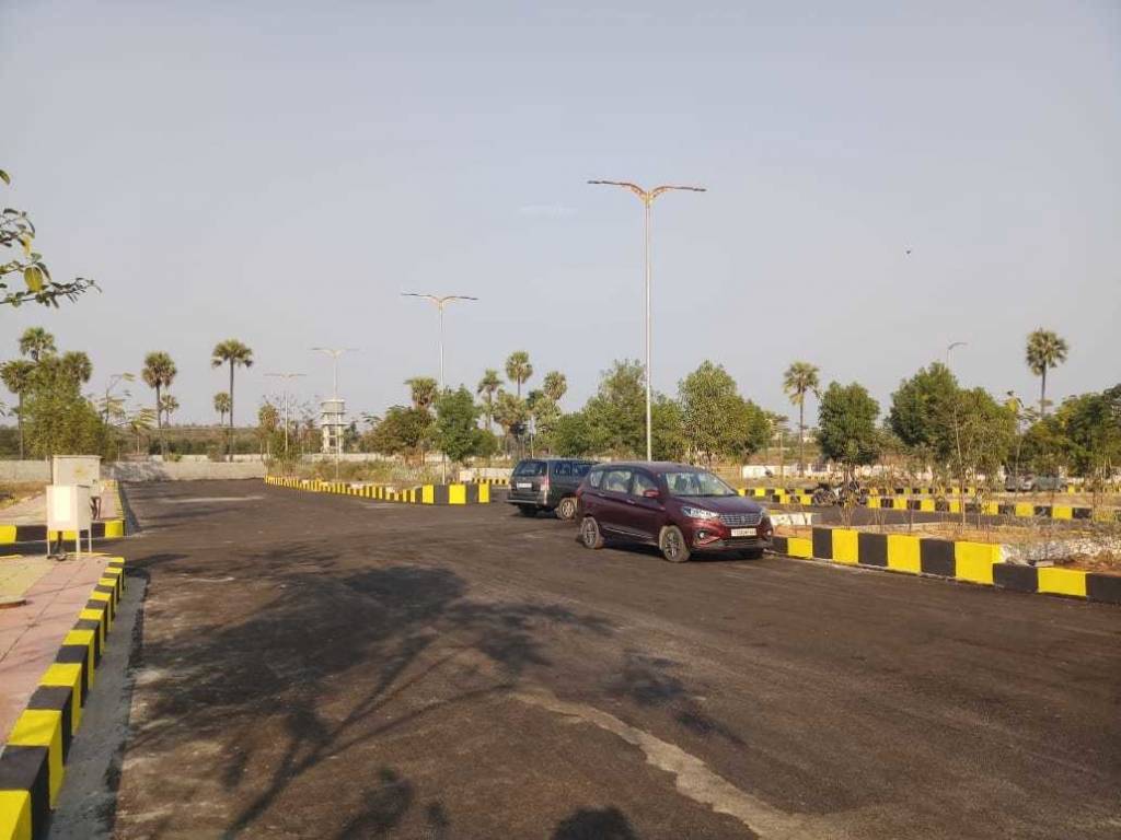  sparkle nestila Plot