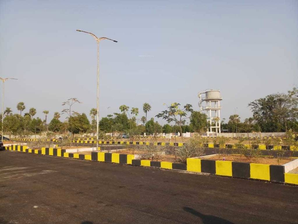  sparkle nestila Plot