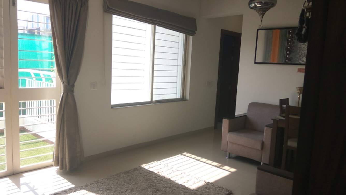  greens phase iii Living Area