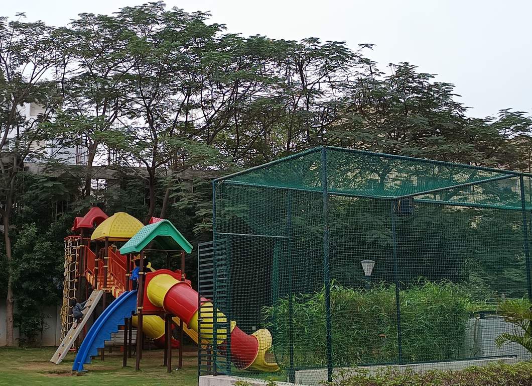  vinay iconia phase i i block 4 is named as shivalik Children's play area