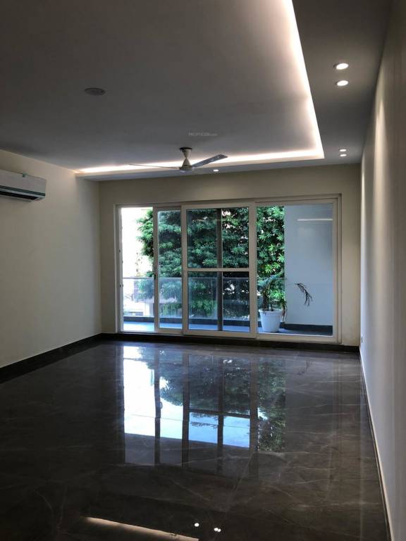  floors 3 Living Area