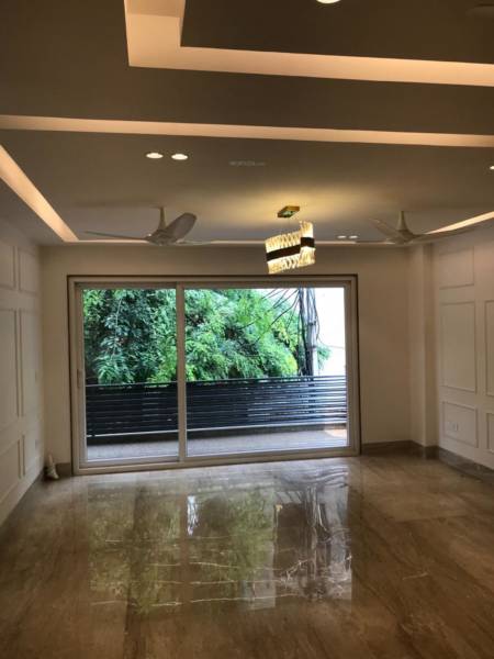  floors-5 Living Area