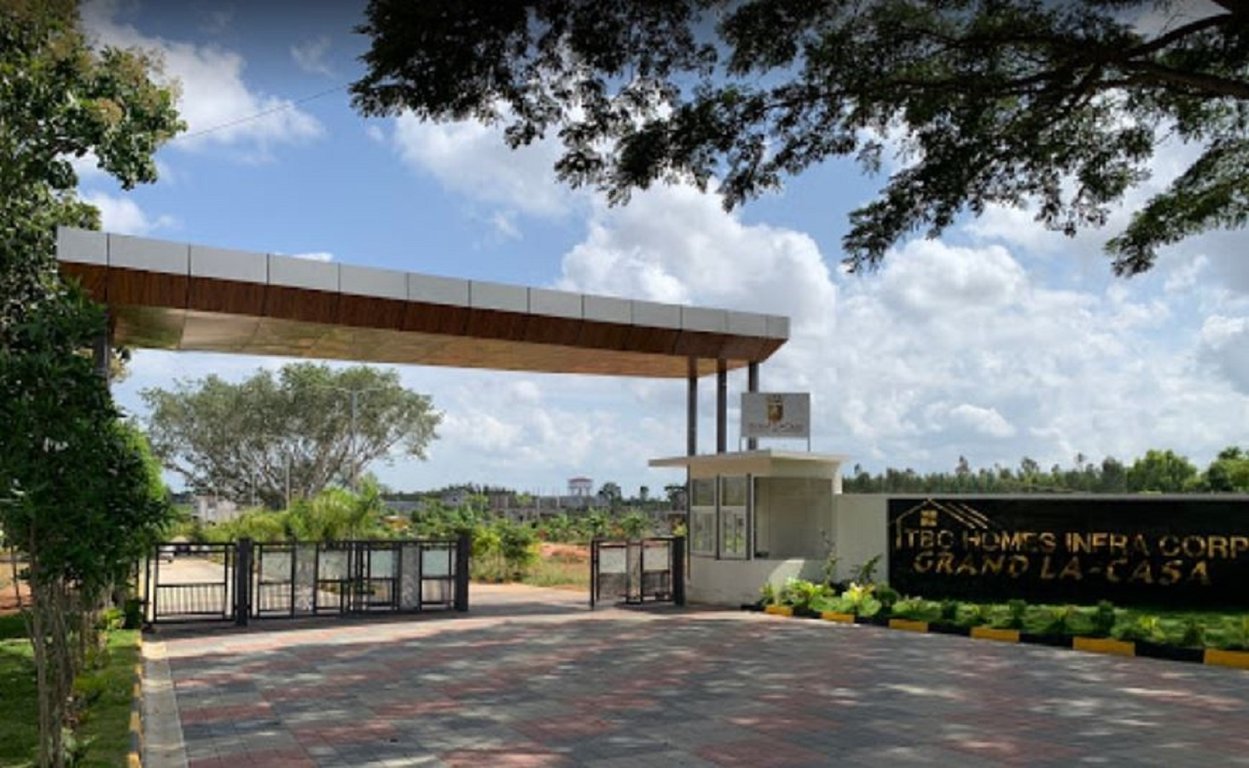  grand la casa Gated Community