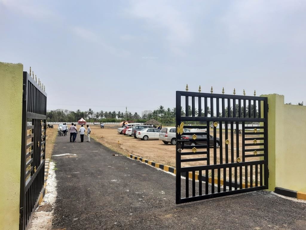  collector nagar phase 1 Plot