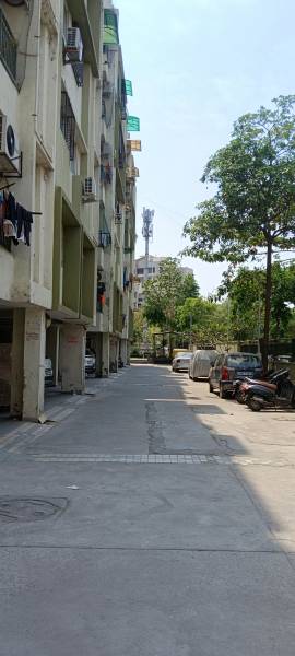  lotus Paved Compound