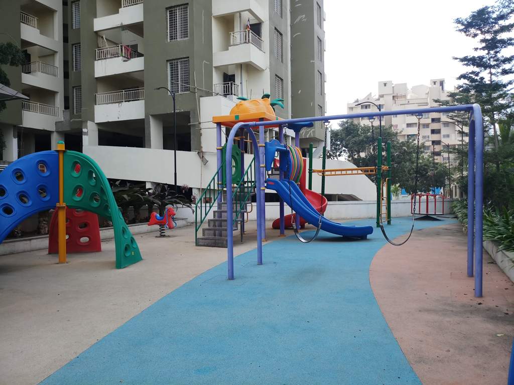  38 park majestique Children's play area