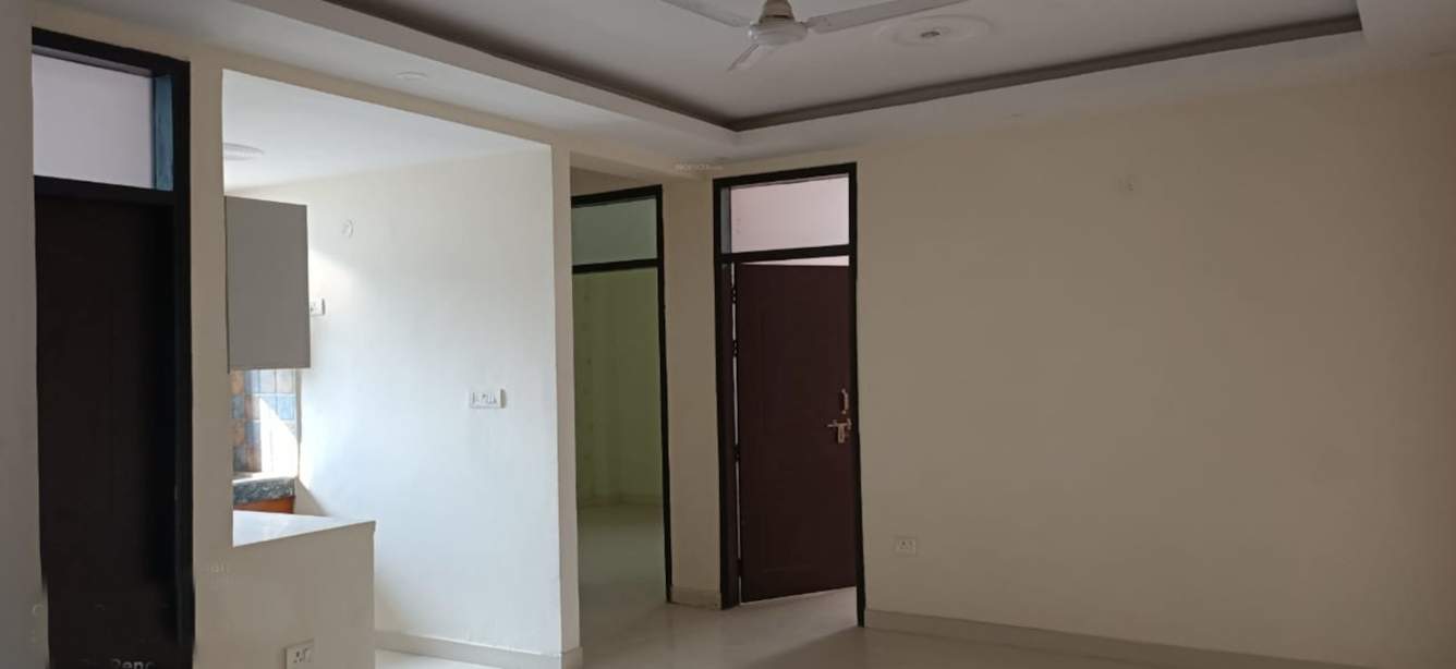  wonder homes ii Living Area