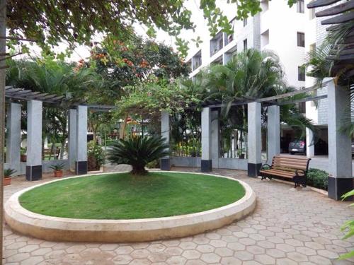  all-seasons Landscaped Gardens