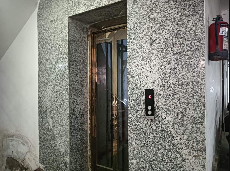 ryhan heights Lift(s)