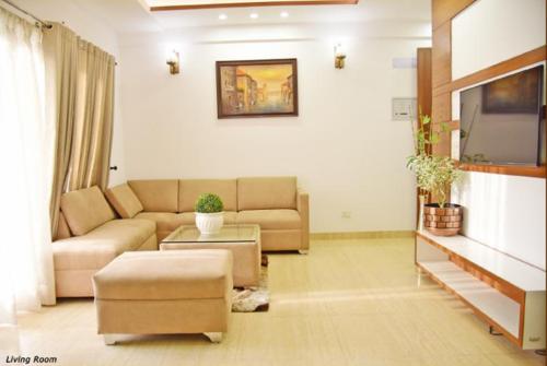 Living Area royal-square Living Area